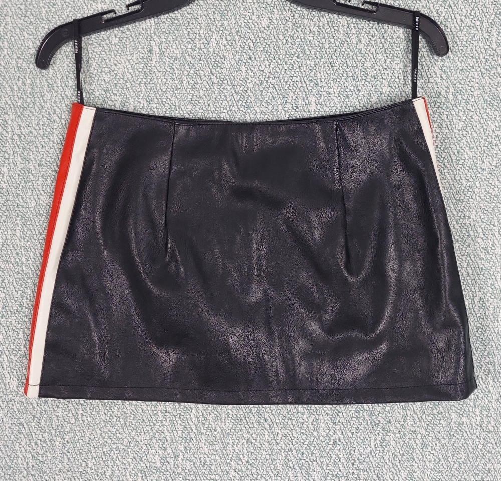 Forever 21 Black Mini Skirt with Red and White Stripe, Sz Small - Picture 9 of 9